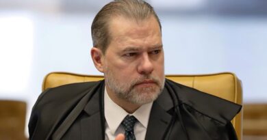 Dias Toffoli libera campanha de Renan Santos pela internet